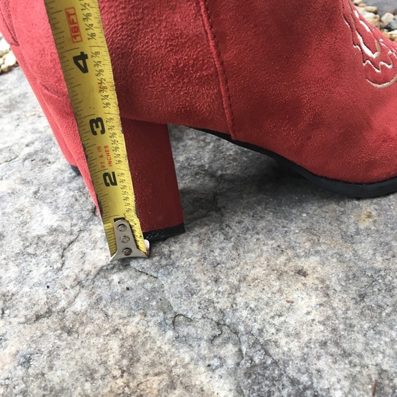 Embroidered Bohemian Ukraine Faux Suede Boots - Picture 7 of 8